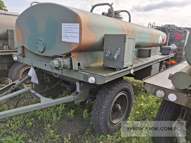 Cysterna paliwowa CP-4 (poj. 4,0 m3) na przyczepie D-46A 